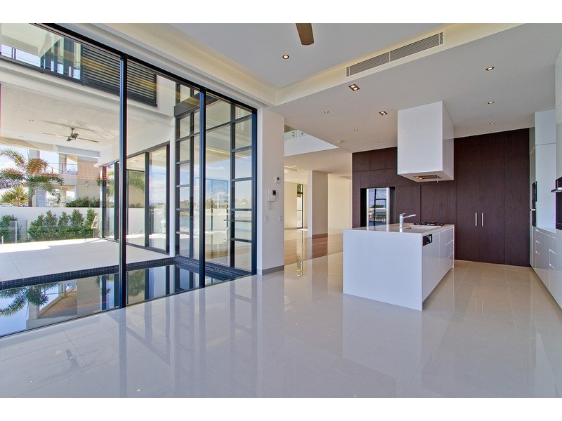 Paradise Waters QLD 4217