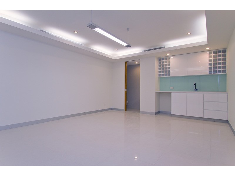 Paradise Waters QLD 4217