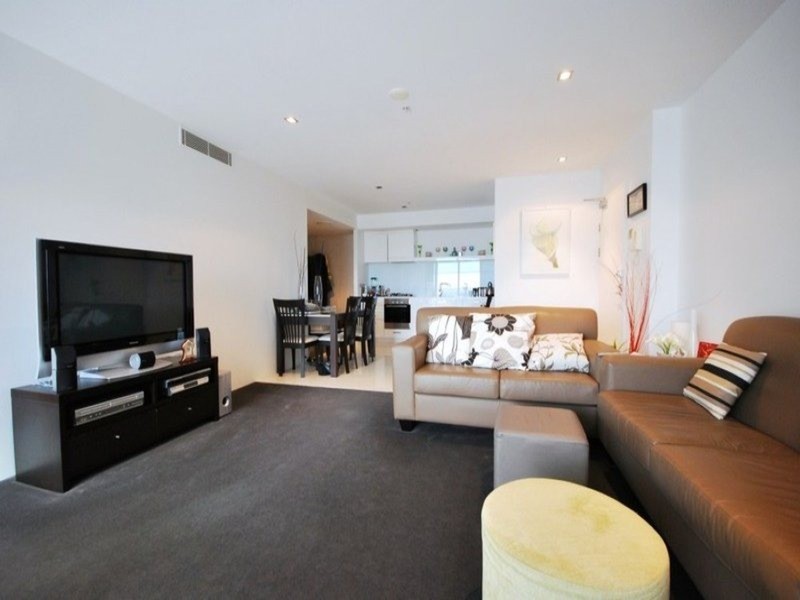Q1  9 Hamilton Avenue, Surfers Paradise QLD 4217