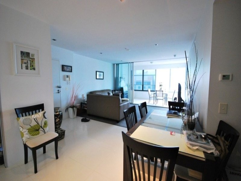 Q1  9 Hamilton Avenue, Surfers Paradise QLD 4217