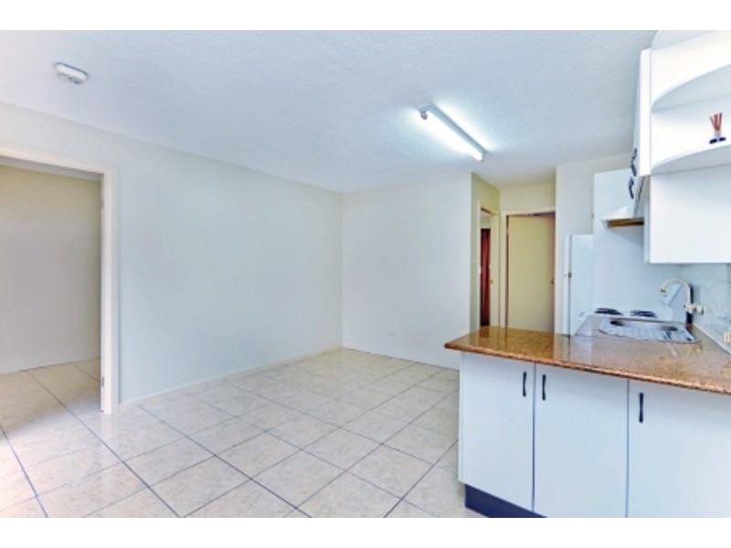 1/34 Peninsular Drive, Surfers Paradise QLD 4217