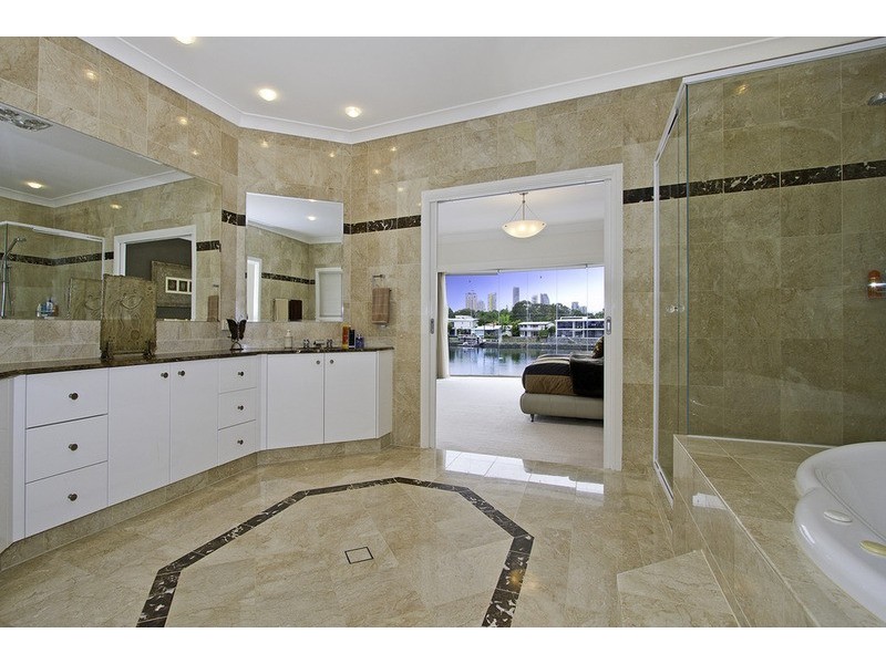 Isle Of Capri QLD 4217