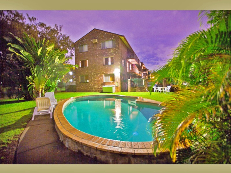 19 Huth Street, Labrador QLD 4215