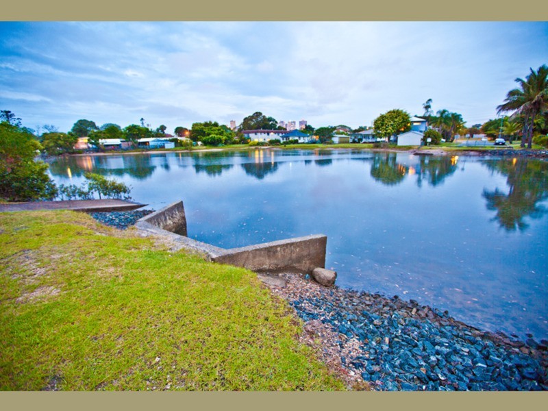 19 Huth Street, Labrador QLD 4215