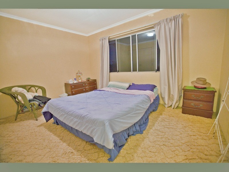 19 Huth Street, Labrador QLD 4215