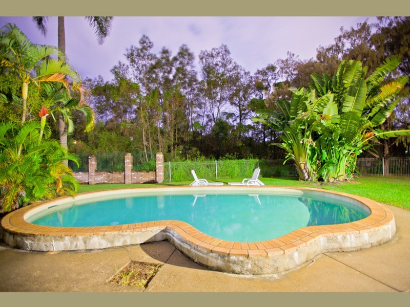 19 Huth Street, Labrador QLD 4215