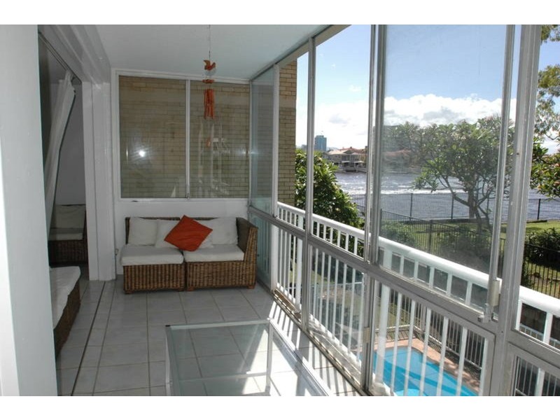 28 Riverview Parade, Surfers Paradise QLD 4217