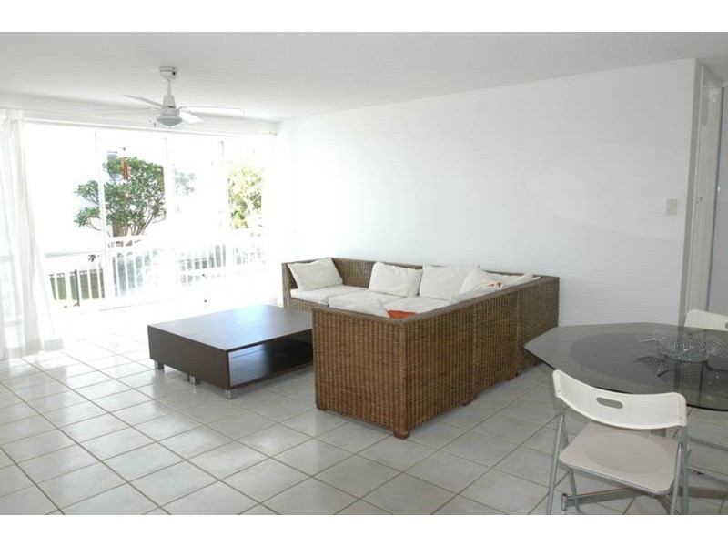 28 Riverview Parade, Surfers Paradise QLD 4217