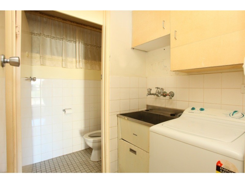 28 Riverview Parade, Surfers Paradise QLD 4217