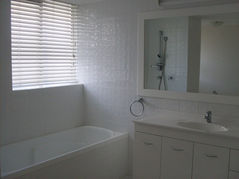 6 Aubrey Street, Surfers Paradise QLD 4217