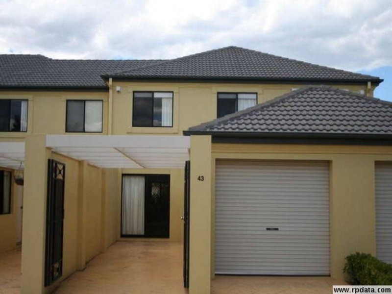 43/2 Bronberg Court, Benowa QLD 4217