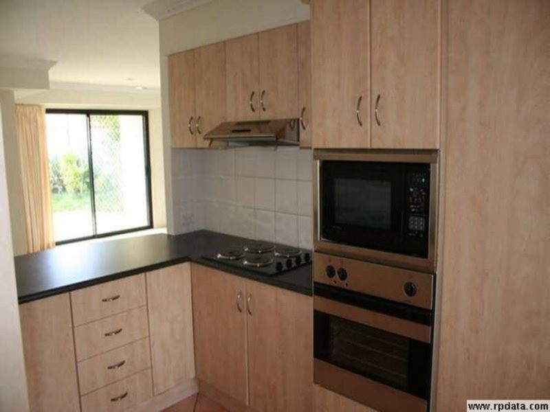 43/2 Bronberg Court, Benowa QLD 4217