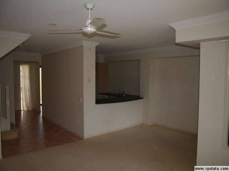 43/2 Bronberg Court, Benowa QLD 4217