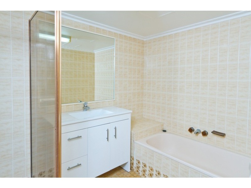 14A/4 Old Burleigh Road, Surfers Paradise QLD 4217