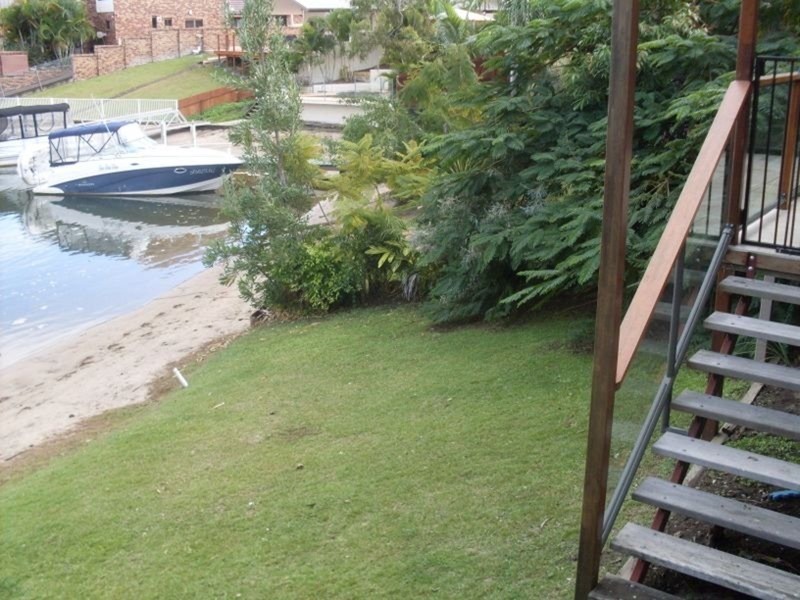 30 Blair Athol Crescent, Sorrento QLD 4217