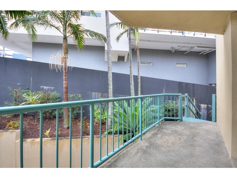 2/124 Queen Street, Southport QLD 4215