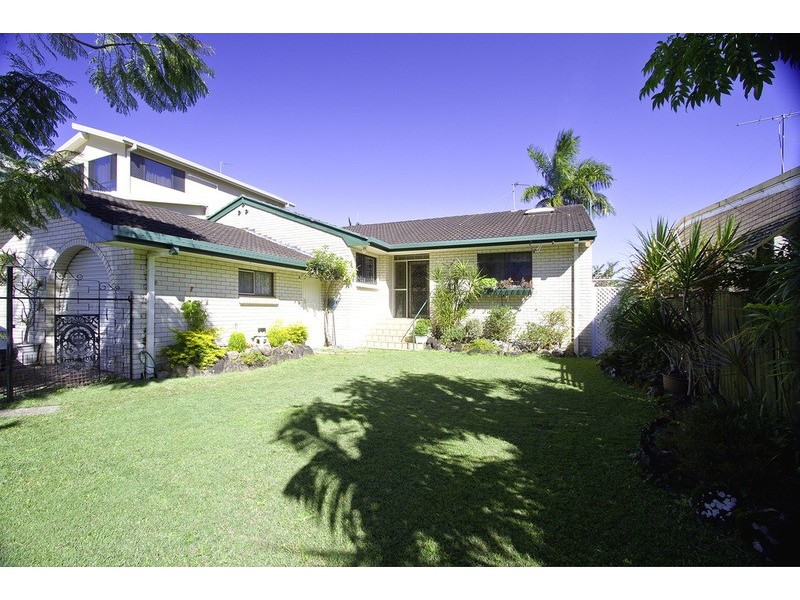 38 Sunset Boulevard, Surfers Paradise QLD 4217