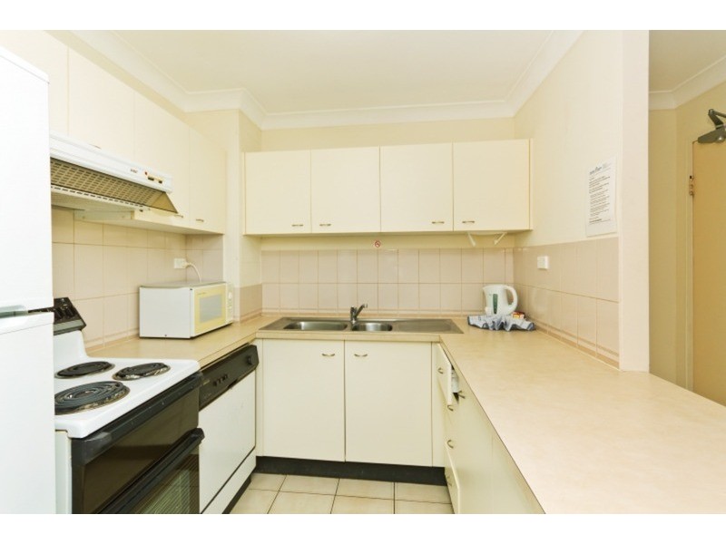 40/27 ‘Anchordown” Peninsular Drive, Surfers Paradise QLD 4217