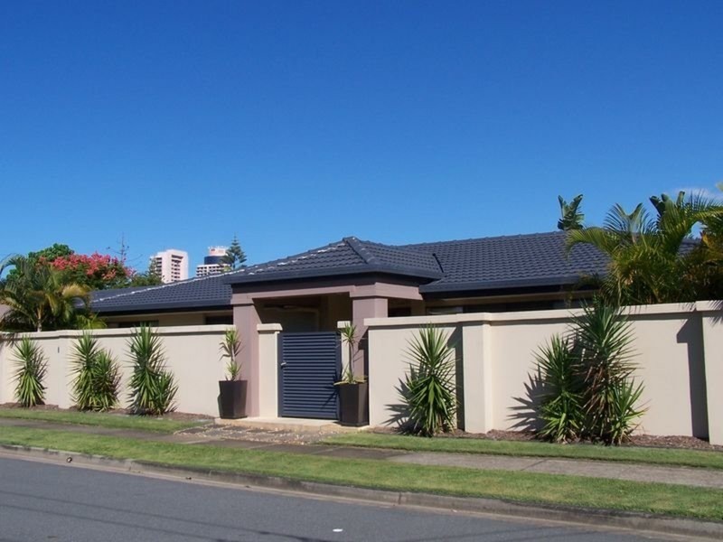 16 Verona Avenue, Isle Of Capri QLD 4217