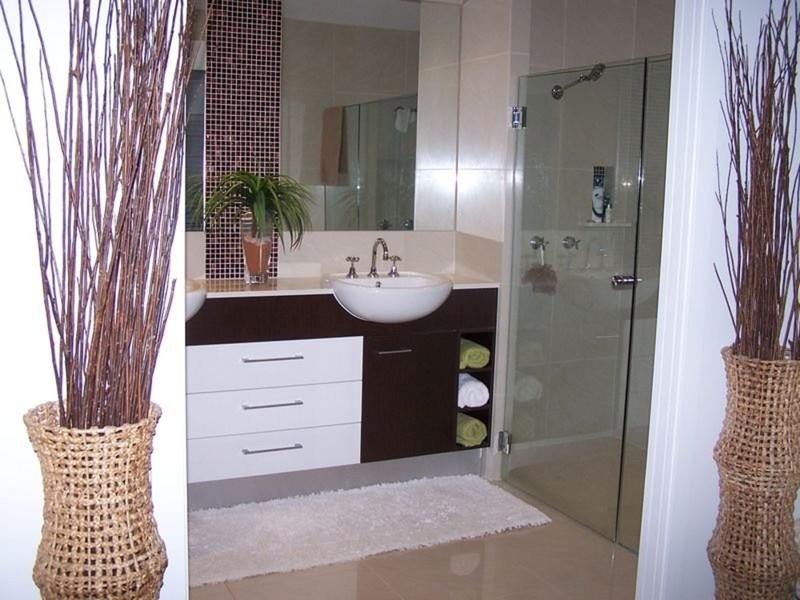 16 Verona Avenue, Isle Of Capri QLD 4217