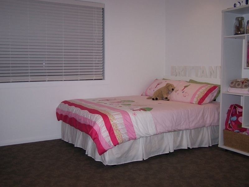 16 Verona Avenue, Isle Of Capri QLD 4217