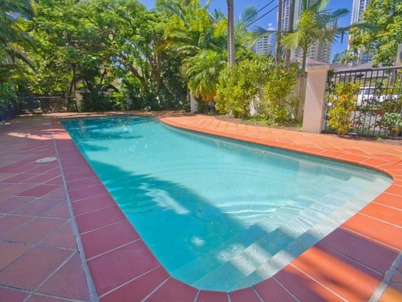 Chevron Island QLD 4217