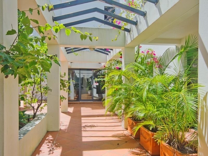 Chevron Island QLD 4217