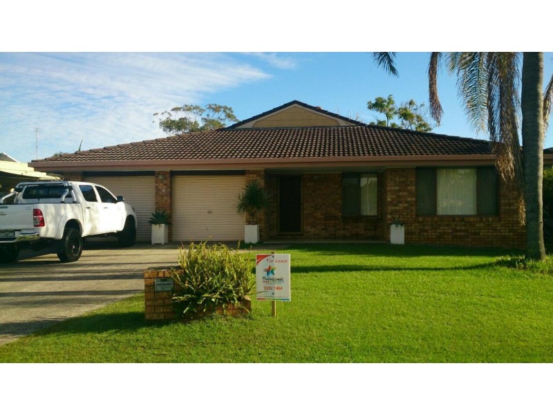 12 River Crescent, Broadbeach Waters QLD 4218