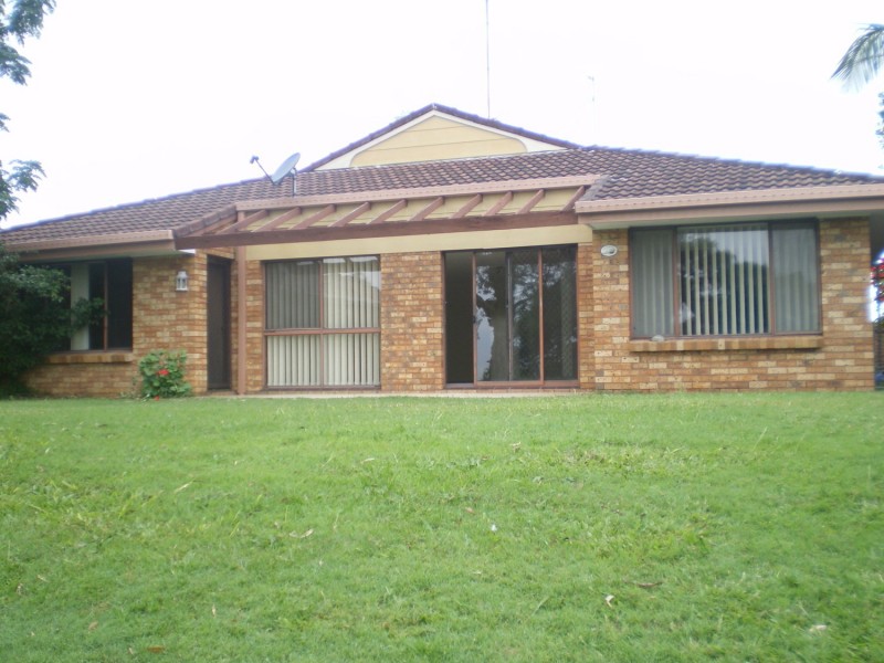 12 River Crescent, Broadbeach Waters QLD 4218