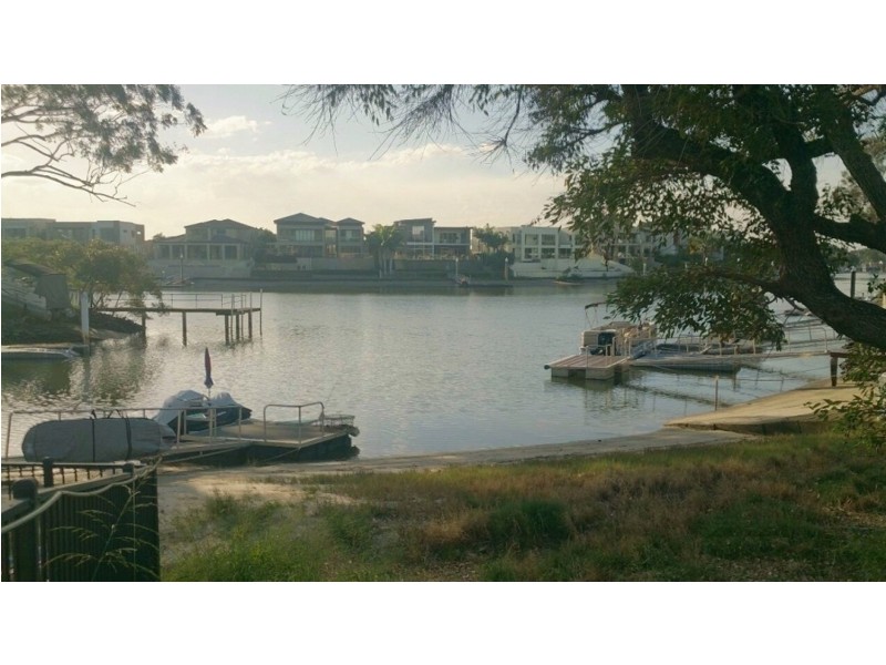 12 River Crescent, Broadbeach Waters QLD 4218