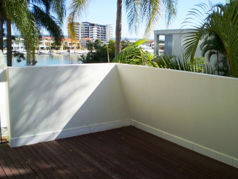32 “Anchorage” Riverview Parade, Surfers Paradise QLD 4217