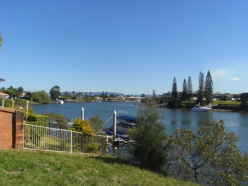 Broadbeach Waters QLD 4218