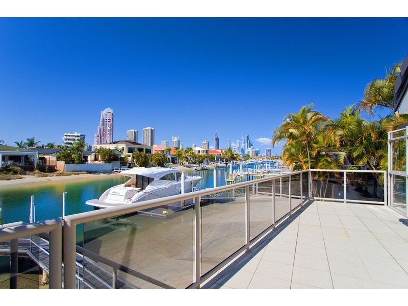 9 Norseman Court, Paradise Waters QLD 4217