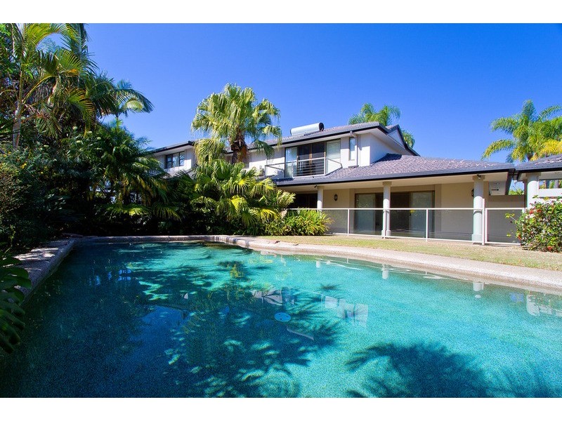 9 Norseman Court, Paradise Waters QLD 4217