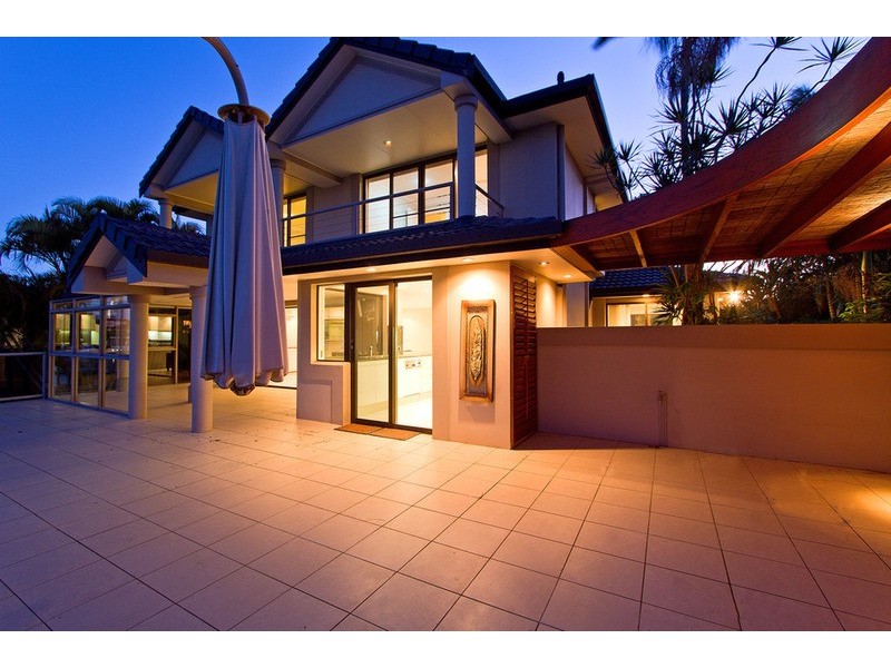 9 Norseman Court, Paradise Waters QLD 4217