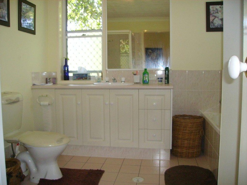 8 “Belle Haven” Dalpura Street, Chevron Island QLD 4217