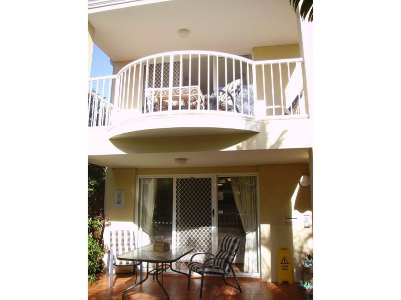 8 “Belle Haven” Dalpura Street, Chevron Island QLD 4217