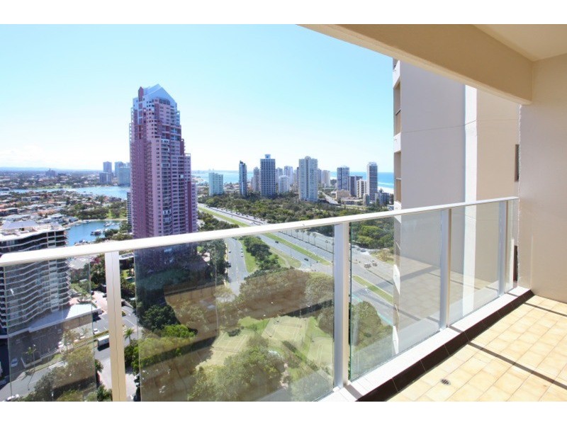 138/2 “Atlantis East” Admiralty  Drive, Paradise Waters QLD 4217