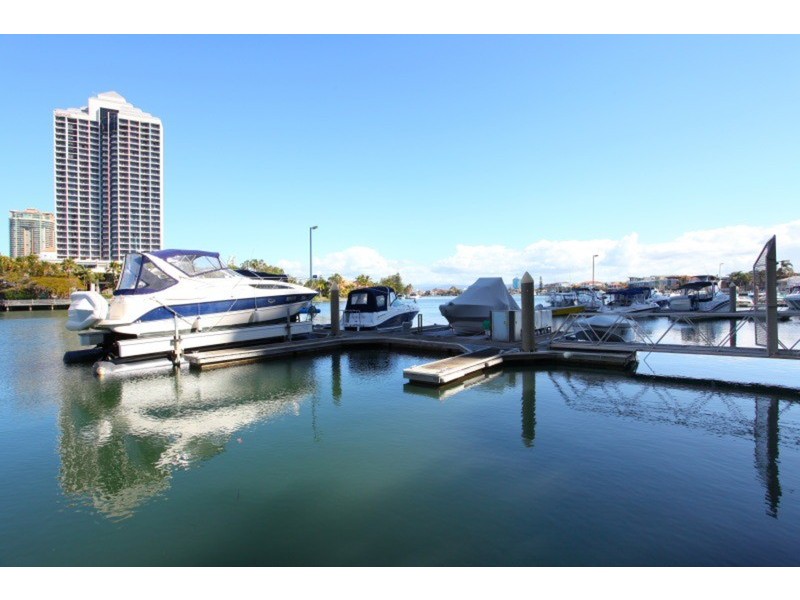 138/2 “Atlantis East” Admiralty  Drive, Paradise Waters QLD 4217