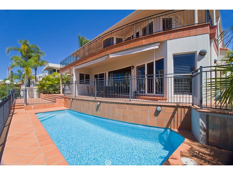 Paradise Waters QLD 4217