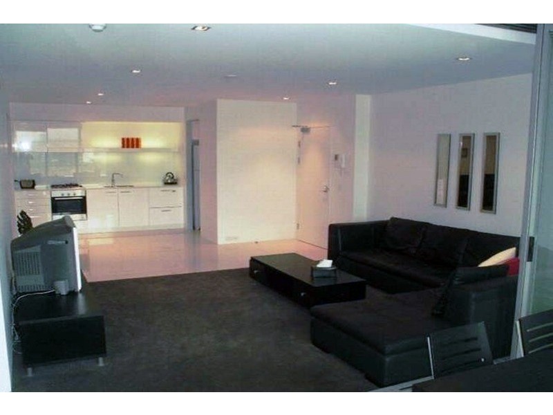 1010/”Q1″ 9 Hamilton Avenue, Surfers Paradise QLD 4217