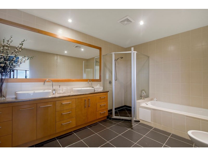 31 Railway Street, Southport QLD 4215