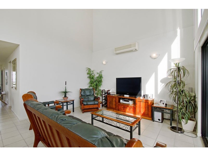 31 Railway Street, Southport QLD 4215