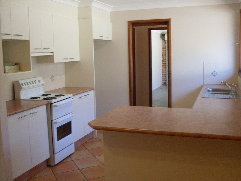 8 Nootka Court, Broadbeach Waters QLD 4218