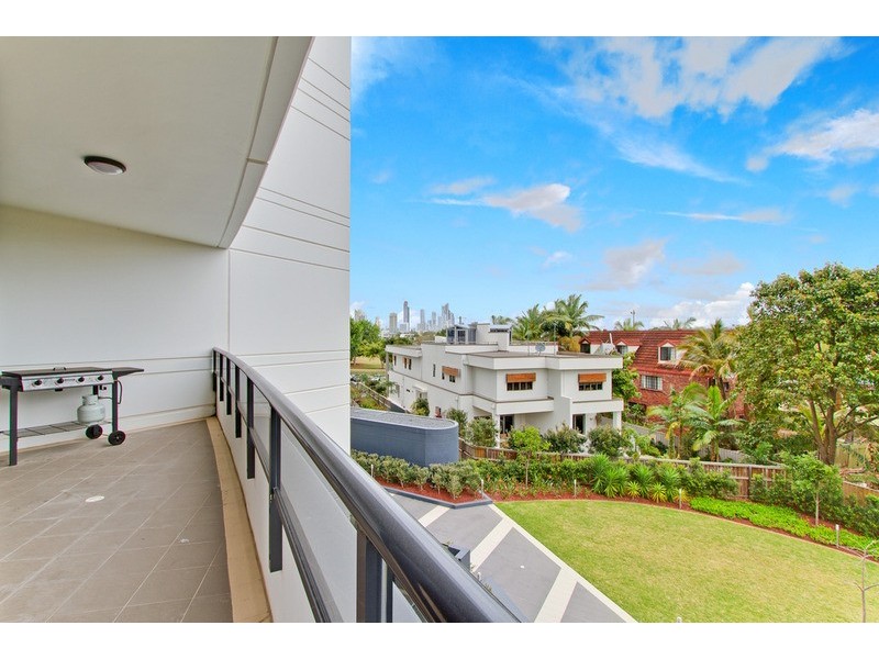 2 Aqua Street, Southport QLD 4215