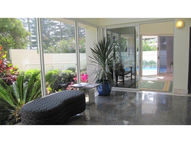 15 “The George” 2 Montgomery Avenue, Main Beach QLD 4217