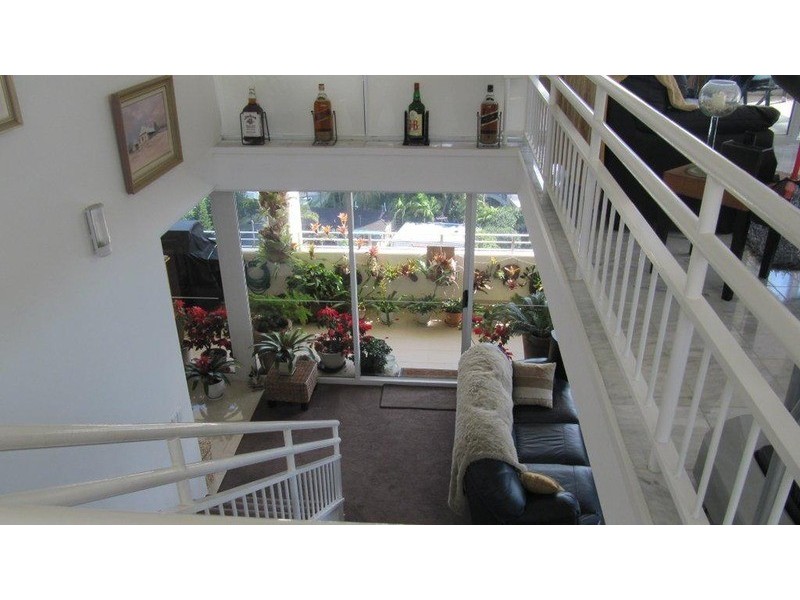 15 “The George” 2 Montgomery Avenue, Main Beach QLD 4217