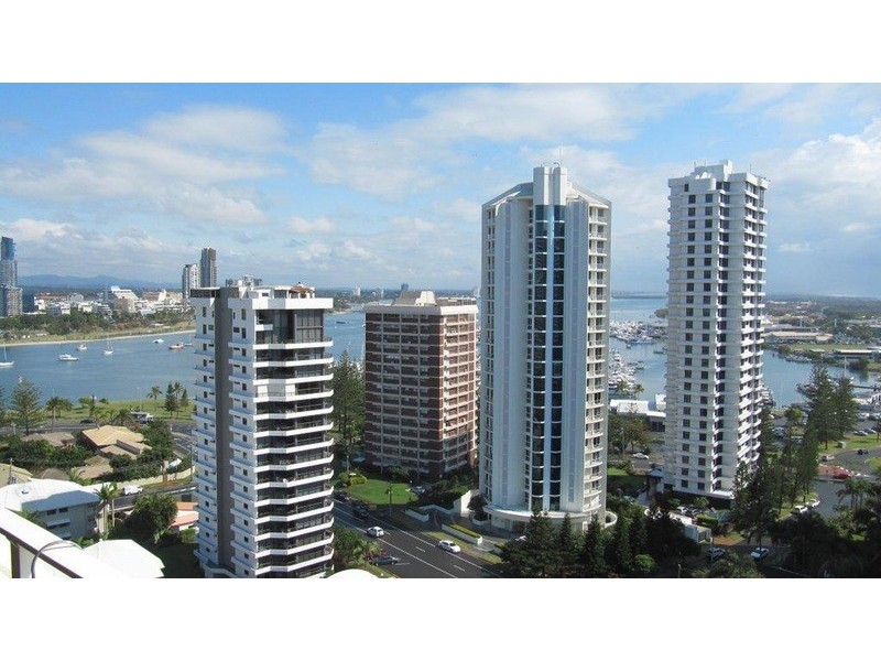 15 “The George” 2 Montgomery Avenue, Main Beach QLD 4217