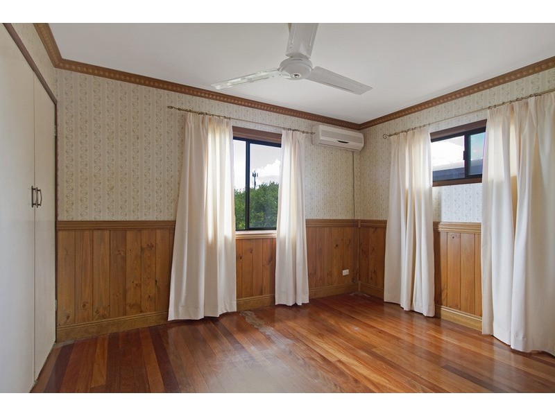 20 Plover Avenue, Paradise Point QLD 4216