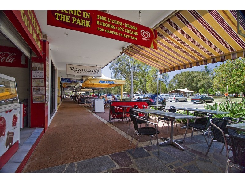 20 Plover Avenue, Paradise Point QLD 4216